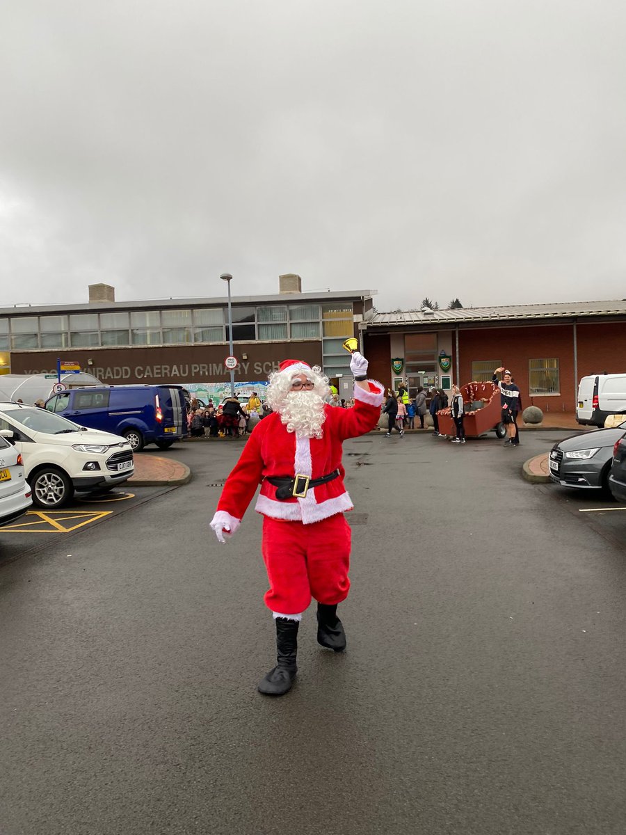 MaestegSchool's tweet image. Whilst staff weren’t teaching today  the Well-being faculty &amp;amp; Santa Clause delivered lots of gifts to Caerau, Garth and Bryn Celyn residential home - he’s been very busy indeed!🎅🏻 #HoHoMotivatedtostrive #maesteg21