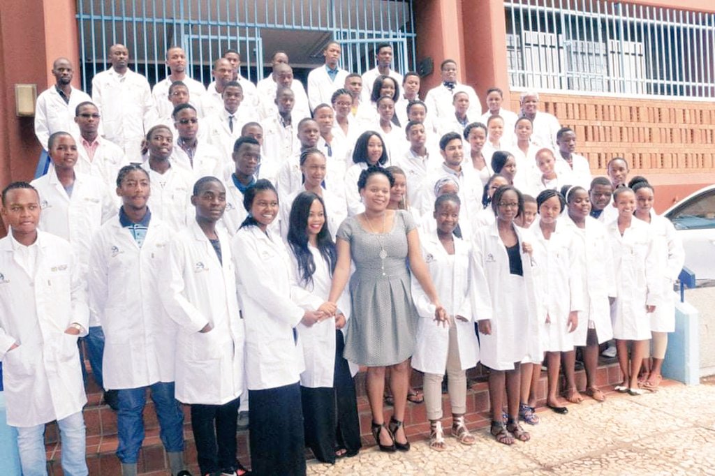 ULvarsity's tweet photo. Then and Now: A timeframe of six years. Today was a historic Hippocratic Oath in South Africa as the first cohort of MBChB at the University of Limpopo committed to serving with pride. #FHSOathTaking #ULEvents @PhophiRamathuba @VictorAfrica @SabcLimpopo @PPS_SA @HealthZA https://t.co/pUUe09trmx
