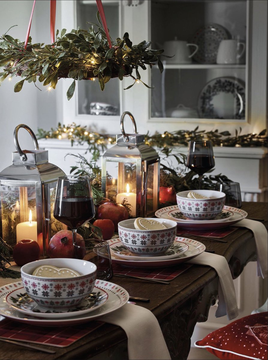 🎄How To: Style the Perfect Christmas Table 🎄
Party season is here! 🥳 And we’re here to help with this year’s Christmas Day table. The theme can be simple and natural or sparkly with white and silver, frosting and tinsel. Check out our top tips in December’s issue! #exeter