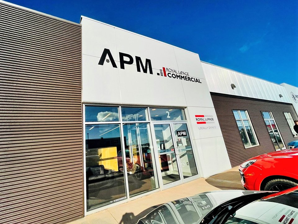 APMSells's tweet photo. Weather can change rapidly, but everyday is a beautiful day at #APMCommercial. Contact us if you need further assistance with #commercialrealestate.
Royal LePage APM Commercial is a commercial real estate brokerage office that focuses on all aspects of real estate.
#experienceAPM https://t.co/kVr9DgeNVe