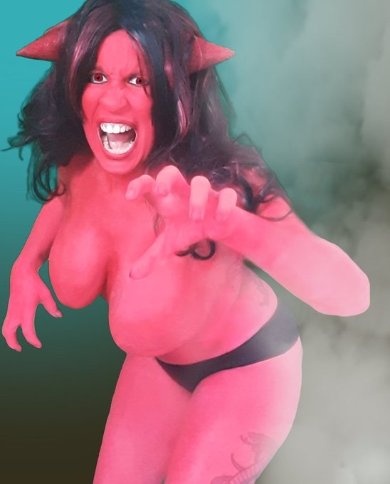 Subscribe to my OFs 'cause I'm a horny slut. https://t.co/OIl01TTqVv https://t.co/zlufU6691M<a href="/tag/countrygirlcansurvive"class="tags"><span>#countrygirlcansurvive</span></a>