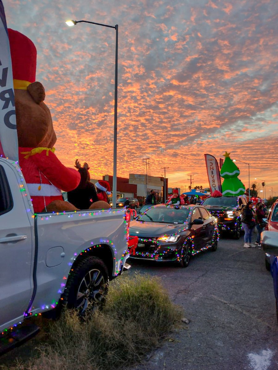 ChevroletLaredo's tweet photo. 🎄✨ https://t.co/YXGxYxft2E