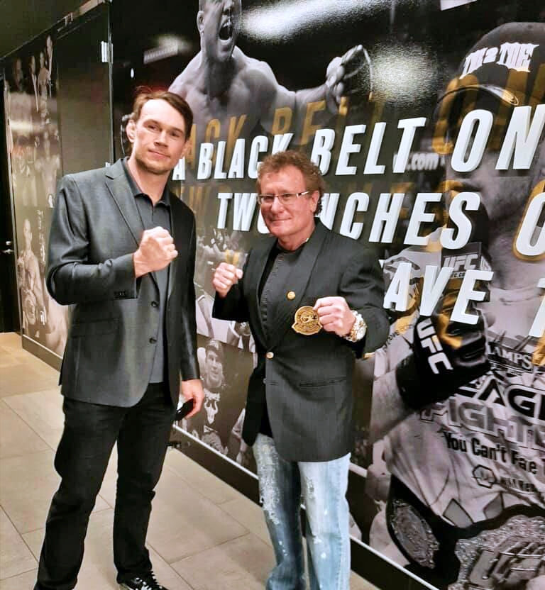 RobertGoldmanMD's tweet photo. UFC Big Fight tonite in Vegas. Private tour of UFC World HQ toured by UFC rep World Champion Forrest Griffin. We had him slated for induction into the Int'l Sports Hall of Fame but COVID nixed it, so we held it at the UFC headquarters. #UFC #ForrestGriffin  #sportshof https://t.co/L4RDDIEDMM