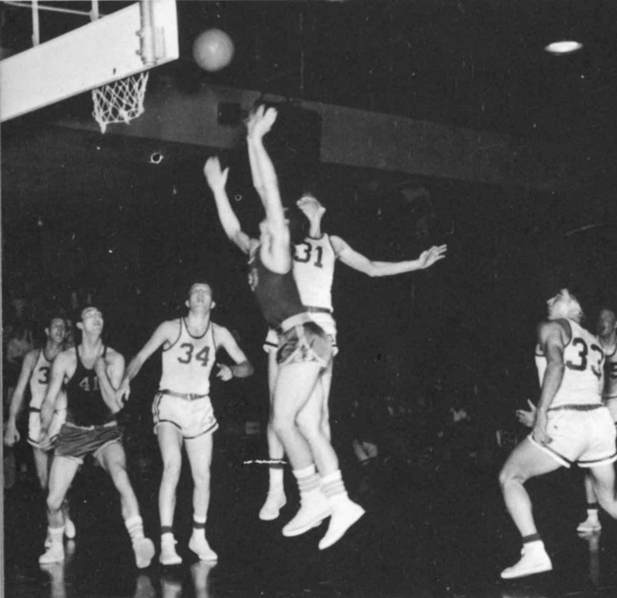 BSUBeaversMBB's tweet photo. The Stan Hall Days: 1950s

HC Stan Hall (1947-54) finished as the program’s winningest coach after totaling at least 13 wins in every season

#100YearsofBeaverTerritory https://t.co/Q81c5orRUo