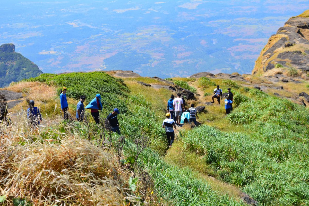 Adventure_Ds's tweet photo. Walking the mighty Harishchandragad and Konkankada

Tag and follow @adventurediariesco for upcoming adventures

#adventure #trekking #hiking #expeditions #harishchandragad #sahyadris #konkankada #maharashtratrekking #trekking #trekkers #adventurediariesco #sahyadristrekking https://t.co/3GH5j5DgOg