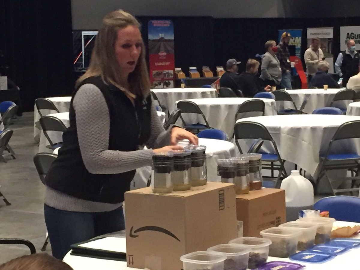 MnSoil's tweet image. Jill Sackett Eberhardt getting deep into high school chemistry (ions!). Soil was able to pull the blue part of the dye out of grape cool aid due to cation exchange capacity.