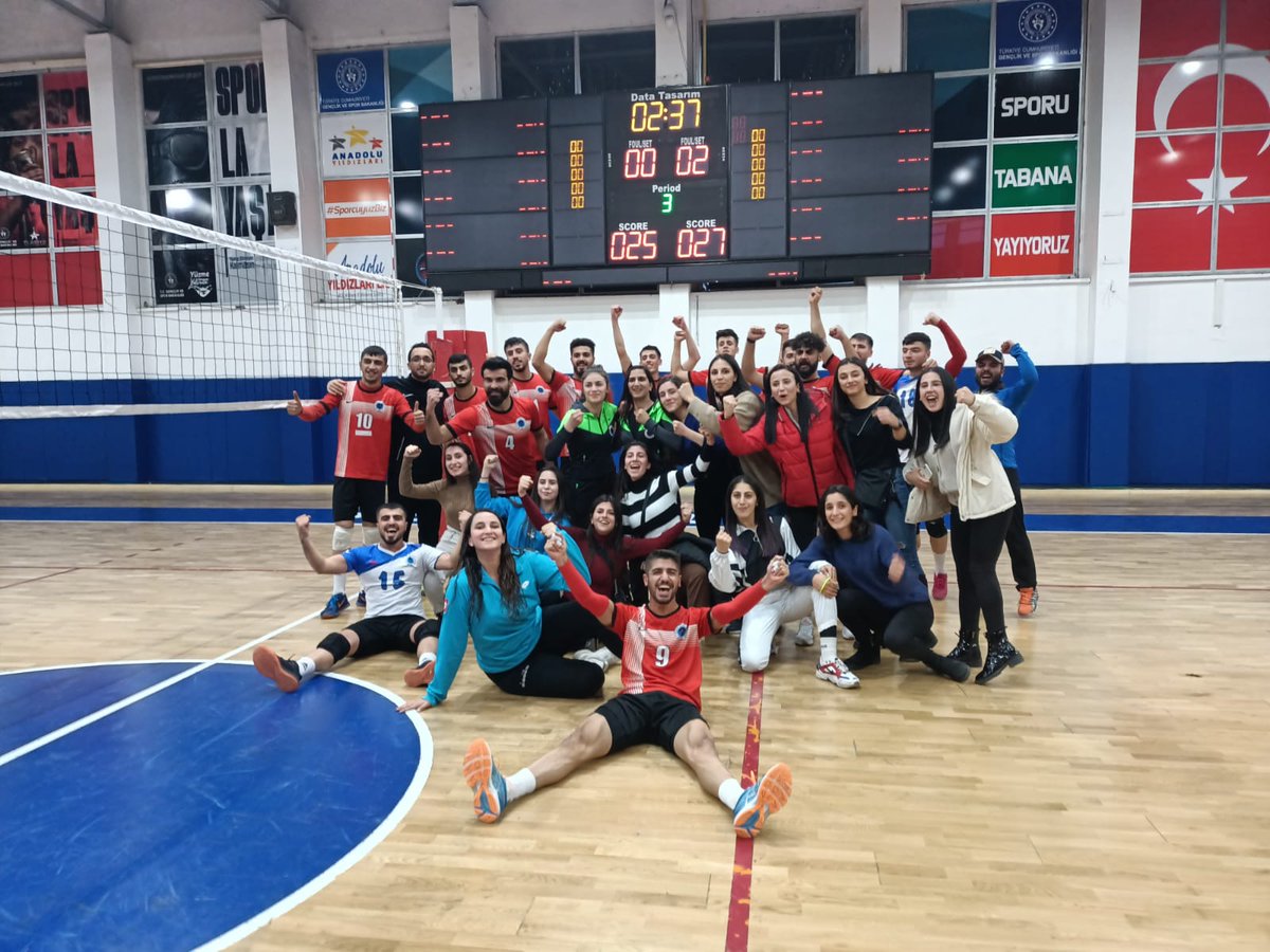 💪 Şampiyon Bey Diyeceksiniz. 🏆
Biz inandık , başardık , şehrimize ve üniversitemize hayırlı olsun.
Şimdi sıra sizde !  <a href="/batmanvaliligi/">Batman Valiliği</a>
<a href="/batmanuniv/">Batman Üniversitesi</a> <a href="/idris_prof/">Prof. Dr. Idris Demir</a> <a href="/KiracKoroglu46/">Köroğlu KIRAÇ</a> @SksBatu @batmanpetrolsk_ <a href="/batmanburada/">Batman Burada</a> <a href="/GSB_Batman/">Batman Gençlik ve Spor İl Müdürlüğü 🇹🇷 #GSB</a>  <a href="/72yarasalar/">YARASALAR</a> 
<a href="/murat8bilgic/">Murat Bilgiç</a> 
#Şampiyonbatmanuni