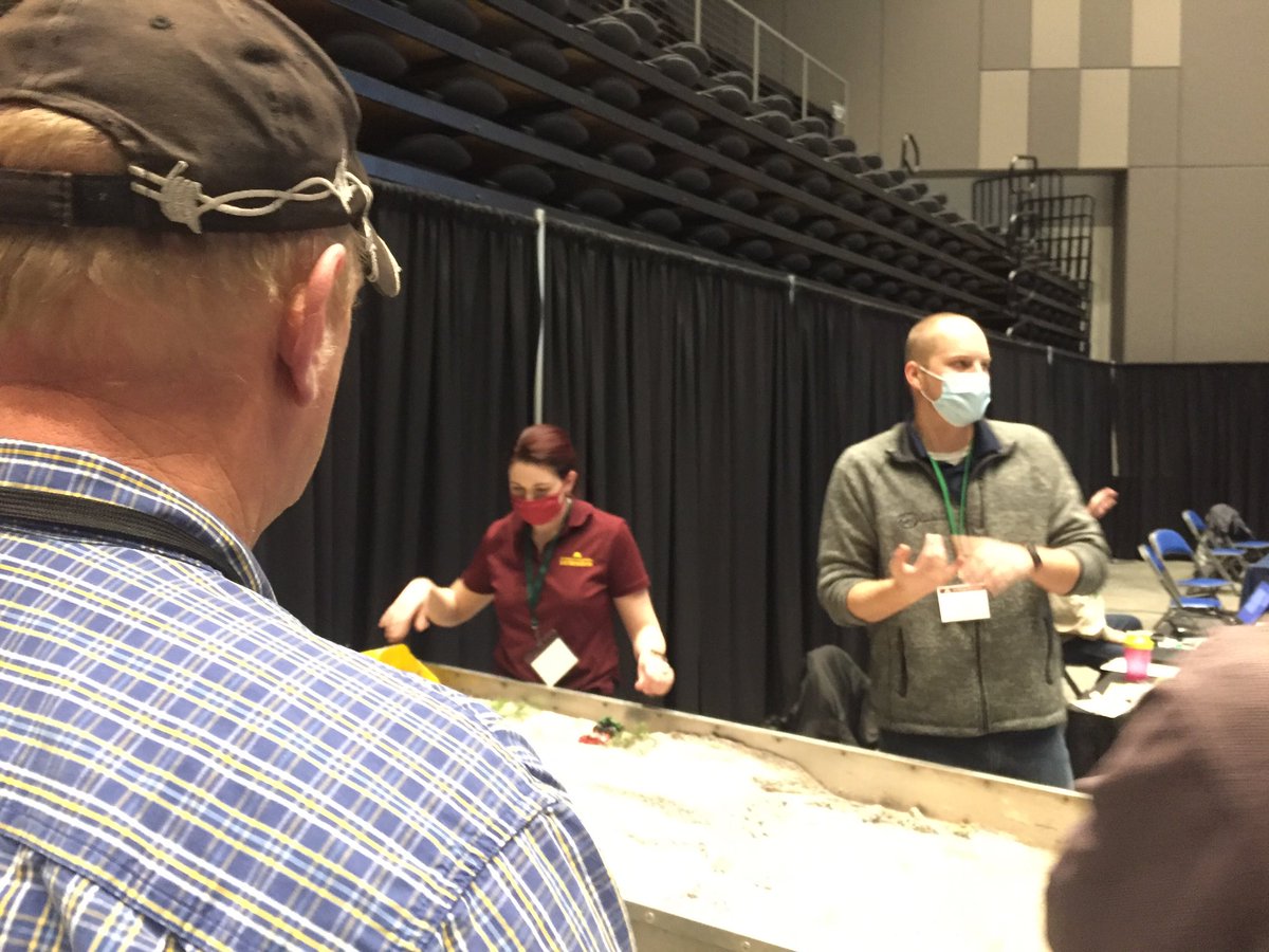MnSoil's tweet image. #SMS2021 demos continued: using a water table to show how water wants to meander through the landscape @anne_m_nelson and Jared House