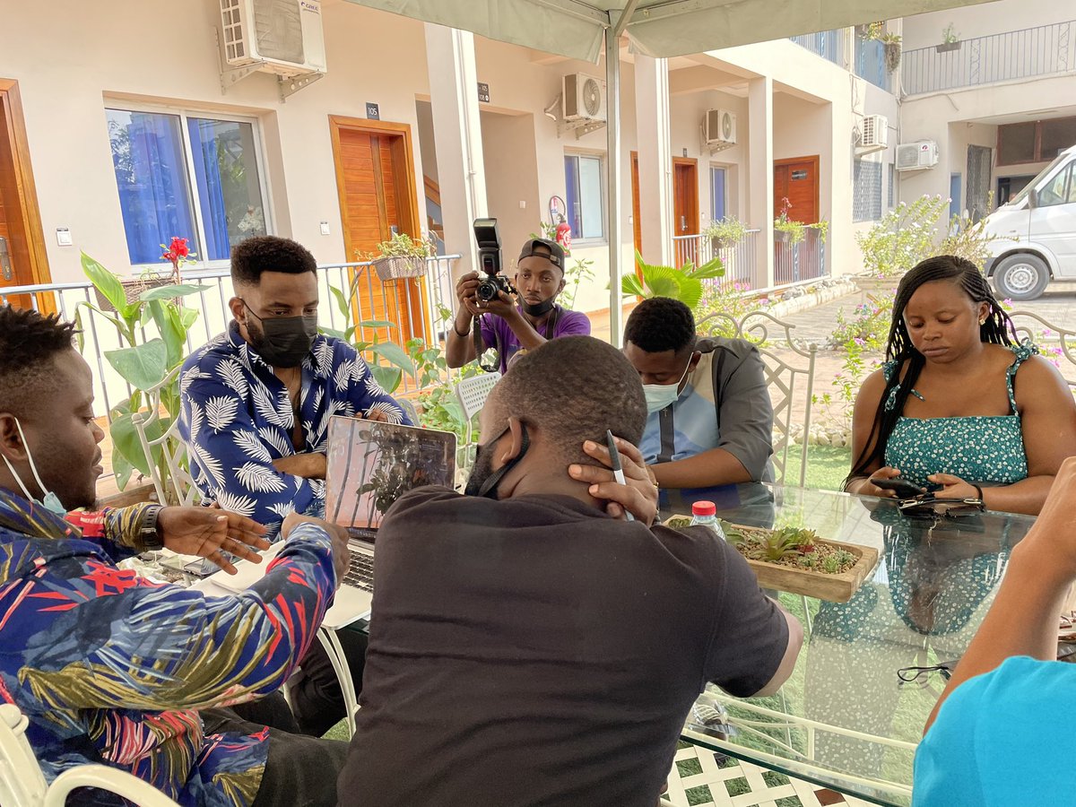 MediaBoy_Inc's tweet photo. Hey guys it’s the D-Day
We are proud to announce our 90% set with you all completing the 10%
Our amazing host @Ebuka is around 🇨🇲
.
#5thbdma https://t.co/gMtUa02vtg