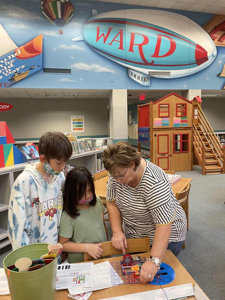 hollyshughes's tweet photo. Robotics, Coding and Computation in full swing ⁦@WardStarsCCISD⁩!  Innovation at collaboration at its best! So much excitement for the learning through it all! ⁦@ClearCreekISD⁩ #ccisdleads #ccisdlearns https://t.co/abw08Ih8iy