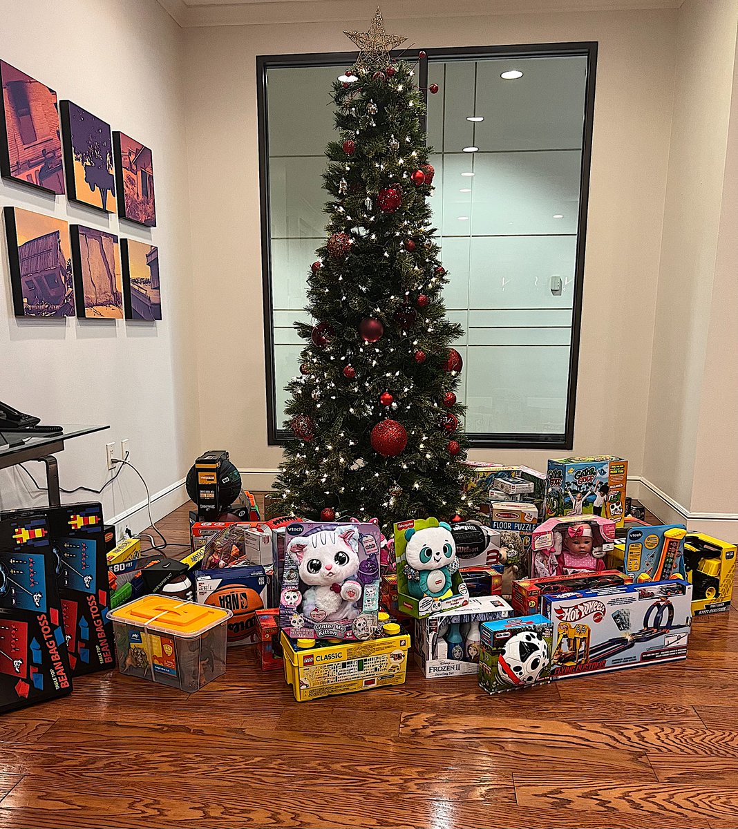 NelsonForensics's tweet photo. For the 2021 holiday season, Nelson Forensics once again participated in the Grace Bridge Toy Drive. 
Our most sincere thanks to all of the Nelson Forensics employees and families who left nearly 100 donations under our tree for Grace Bridge!
https://t.co/6ECyKKYZDF https://t.co/1pd0BpAE6A