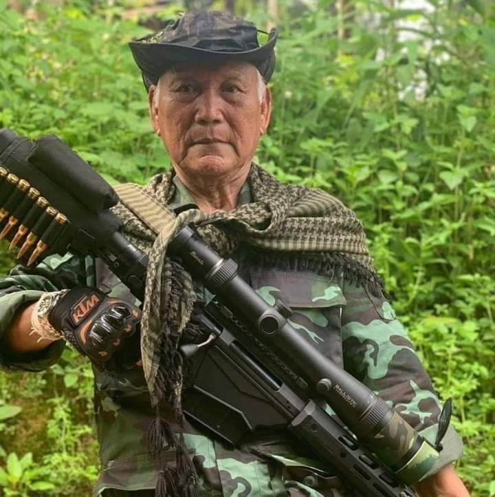 than_thanzaw's tweet photo. ဧရာ၀တီတိုင်း ၀န်ကြီးချုပ်ဟောင်း ဦးမန်းဂျော်နီကိုယ်တိုင် လေးကေကော် တိုက်ပွဲမှာ ၀င်ရောက်တိုက်ခိုက်နေတယ်လို့ကြားသိရ
    တို့..ဖထီးကိုယ်တိုင် တိုက်တဲ့ပွဲ
အောင်မြင်မှာ မလွဲ.
ဘေးကင်���ပါစေ..ဖထီးရေ
ဆုတောင်းလျှက်ပါ
အောင်မြင်ဘေးကင်းပါစေ🙏

. https://t.co/5X6P8lN01H