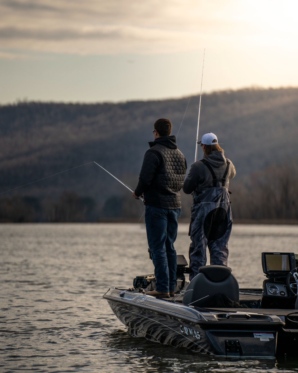 Abu_Garcia's tweet photo. Summer is gone, and the coming months are going to involve bundling up if you want to chase bass. When you fish to win, there is no off-season. #AbuGarcia #BassFishing #Fish2Win https://t.co/51FDiPDecp