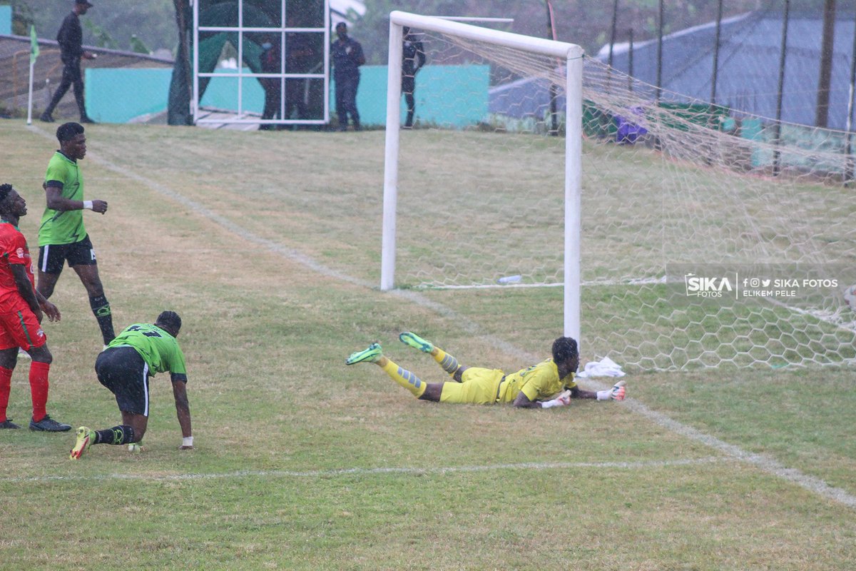 Sika_Fotos's tweet photo. ๐ฌ๐ญGhana Premier League
HT
@DreamsFootballC 2๐๏ธ0 @KarelaUtd_FC
Goals by Ali Huzaif & Fatawu Issahuku gives the still believe lads a comfortable lead at the break. Both sides playing some good football.
#BringBackTheLove #Sikafotos #GPLmd8 https://t.co/p2hIfnowyk