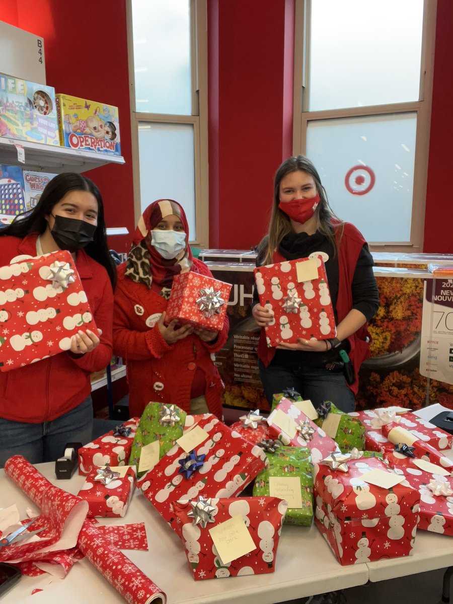 Our Ballston team had an amazing time shopping &amp; wrapping for our Great Giftogether benefitting Doorways to Independence! #TheGreatGiftogether #TargetGivesBackR400
