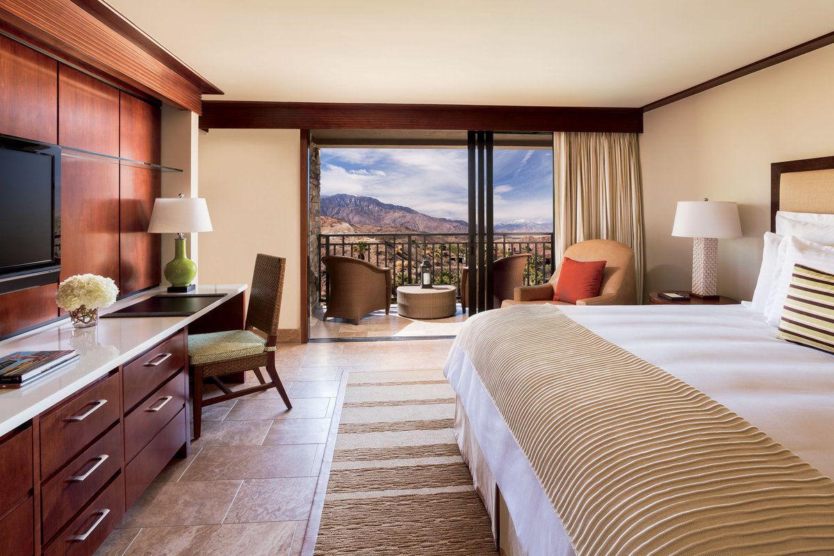Heading to PGA West to see The American Express Golf Tournament, Maroon 5 or Brad Paisley? Make Jan. 21 & 22 even better with a luxurious stay at The Ritz-Carlton – Rancho Mirage. Book now!
https://t.co/KEesj9YGSJ https://t.co/EBGt99r7Nz