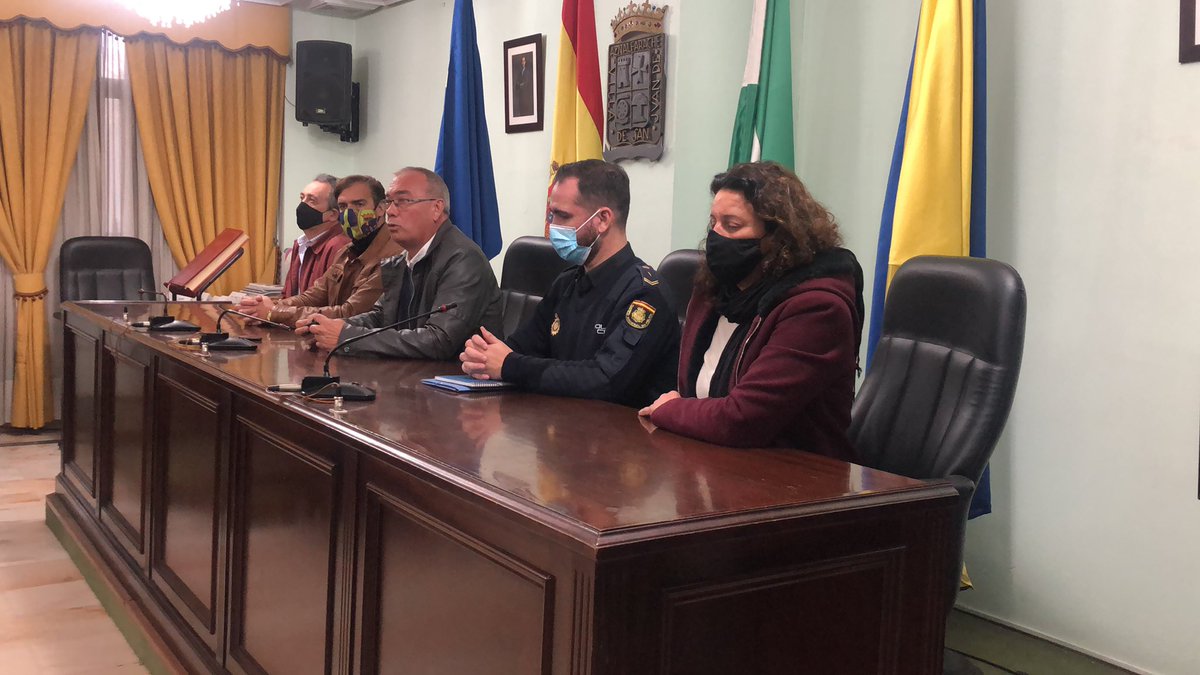 El alcalde <a href="/FdoZamoraR/">Fernando Zamora</a> señala “la necesidad de trabajar de forma coordinada entre Ayuntamiento, ciudadanía, agentes sociales y otras administraciones públicas como <a href="/AndaluciaJunta/">Junta de Andalucía</a>”.