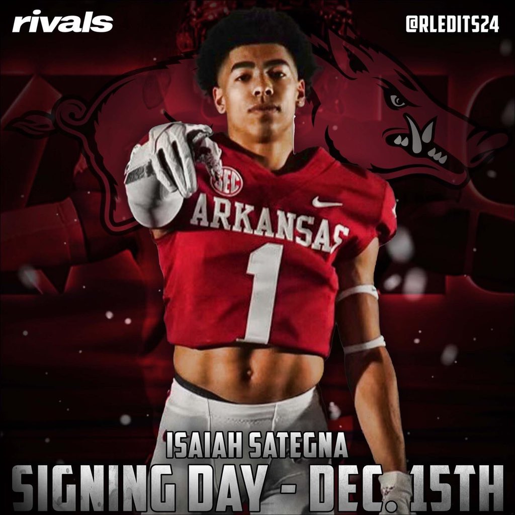 FayBulldogsFB's tweet photo. 📝 Signing Day 
⏰1:30 p.m. 
📍FHS Cafeteria 
📺 @FaySportsNet 

@isaiahsategna1 ➡️ @RazorbackFB 

@Thekaidenturner ➡️ @IndianaFootball 

@powell_mani ➡️ @RazorbackFB 

Everyone is welcome to come celebrate the achievements of these outstanding young men! #FamilY ☔️ https://t.co/eaFDGm5zKu