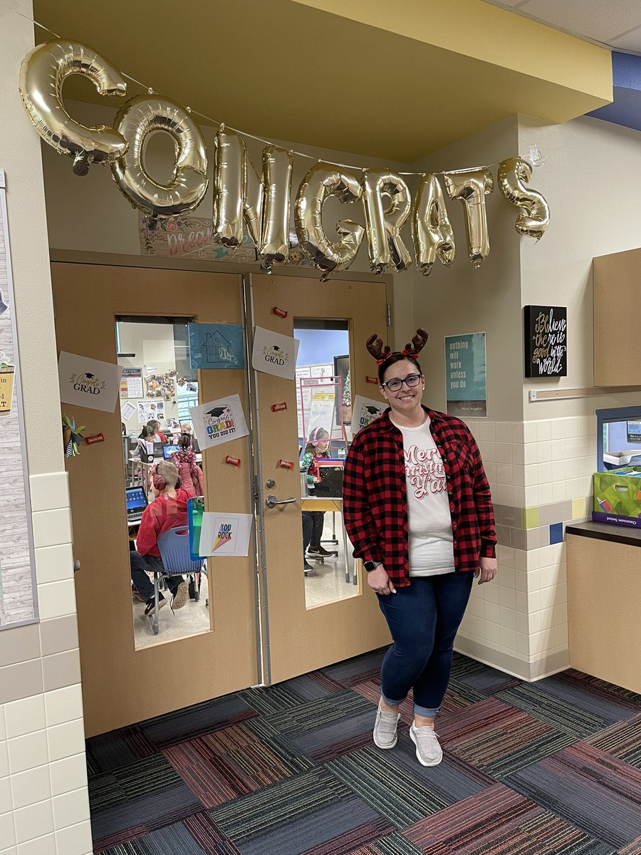 Congratulations to JES third grade teacher, Michelle Kratzenberg, who is now an Education Specialist. She recently completed her Masters in Educational Leadership. Way to go Ms. Kratzenberg!! <a href="/Jarrell_ISD/">Jarrell ISD</a> <a href="/MrsHutch_JES/">Lara Hutchinson</a>