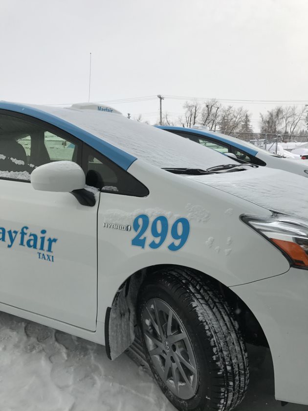 MayfairTaxi's tweet photo. BRRRRR❄️❄️. We have the entire fleet on the road to pick you up on this Autumn Day! #mayfairtaxis #choosetaxis #supportyyc. https://t.co/ukazDzbFyr