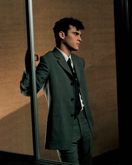 highendhomo's tweet photo. joaquin phoenix wearing prada 1997 https://t.co/IejdDhc9b7
