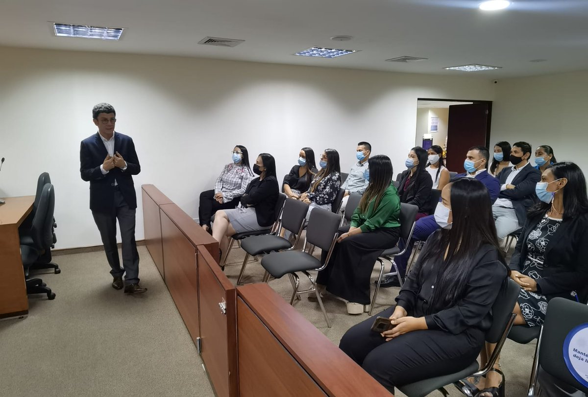 BillyEscobarP's tweet photo. Hoy visitamos la #IntendenciaRegional de #Cali, liderada por Carlos Andrés Arcila. Sostuvimos reuniones para revisar la gestión regional con el intendente y con el equipo de trabajo que integra esta oficina regional. https://t.co/XYfzBUS2WG