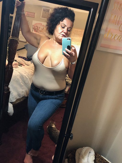 😜 https://t.co/noiq7aaRd8 https://t.co/fFUlTGkfnT