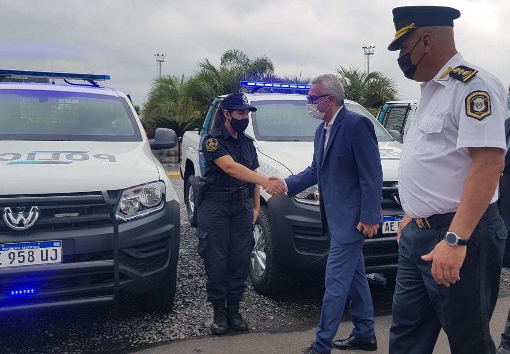 MunicipioTigre's tweet photo. Con la presencia del intendente @ZamoraJulio, conmemoramos el Día de la Policía de la Provincia de Buenos Aires y los 200 años desde su fundación, con un acto donde se reconoció a 140 agentes y el descubrimiento de una placa. ¡Gracias por su servicio de vocación! https://t.co/ZrOQ424kMt