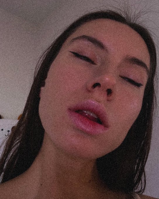 Love ❤️ https://t.co/YuVLIYSkkS<a href="/tag/xhamster"class="tags"><span>#xhamster</span></a>