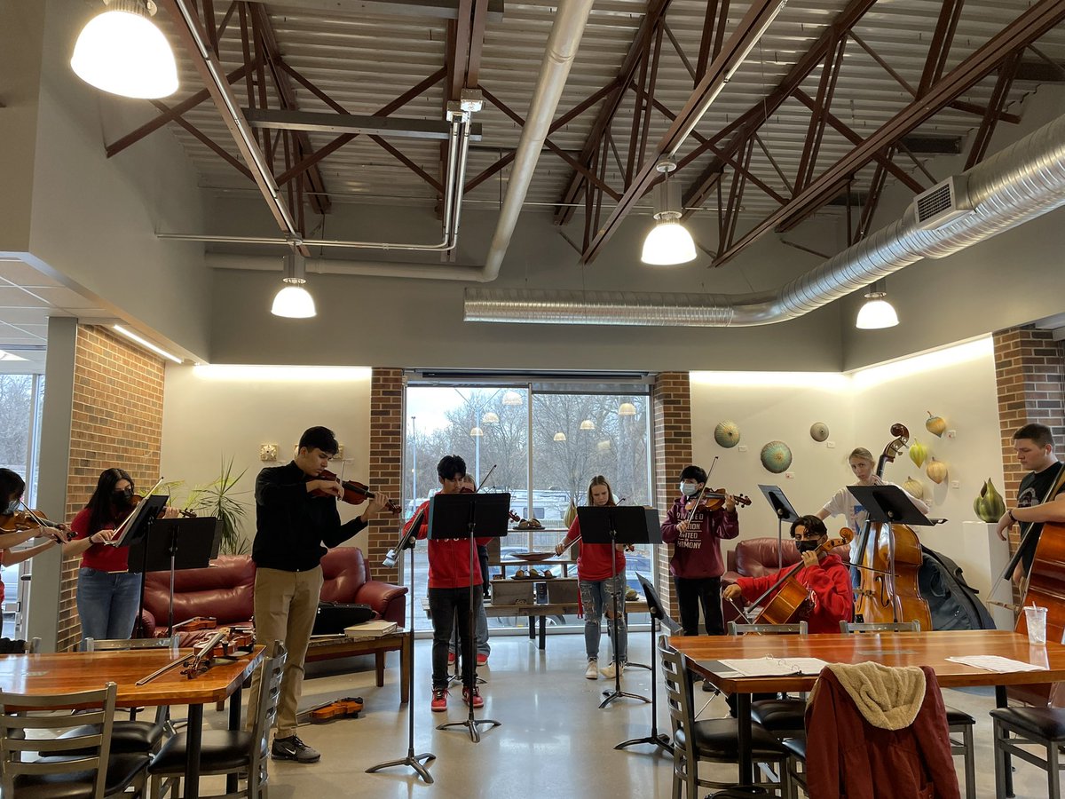 MsHernandez_ISD's tweet photo. Second Stop: Blendwell Community Cafe! Thank you for having us! We enjoyed our coffee this morning too! We had some wonderful fans in the audience!❤️ @blendwellcafe @vanhornfalcons @Vanhorn_falcons #isdstrong https://t.co/3rcxx9Nvhi