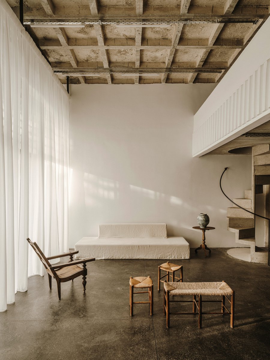 ArchiloversCom's tweet photo. 10AM Events Space and Penthouse // #studioandrewtrotter 
See the full project at >> https://t.co/Q6BDqFjfup
.
📸 © #SalvaLopez https://t.co/snGbx3eGIH