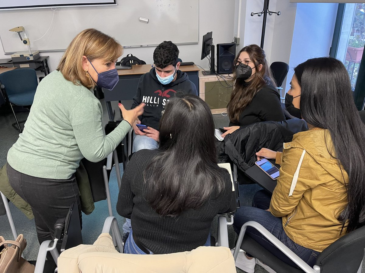 MasterComincrea's tweet photo. Sesión con Judith Cortés del @TecdeMonterrey con un diseños sociales experimentales https://t.co/Z4ZWoEW1y8