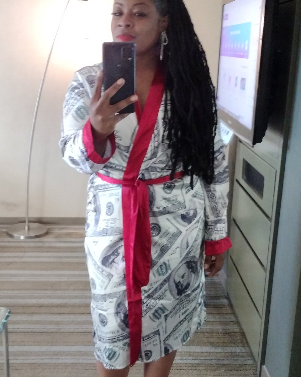 McKimberlye's tweet photo. It's always good waking up looking like money, getting it residually, and having the skill set to also leverage it in the financial markets daily. 

Click the link in my BIO to show you that you can also obtain freedom by growing wealth passively, residually, and daily.

#residu https://t.co/hW23ZKJZDV