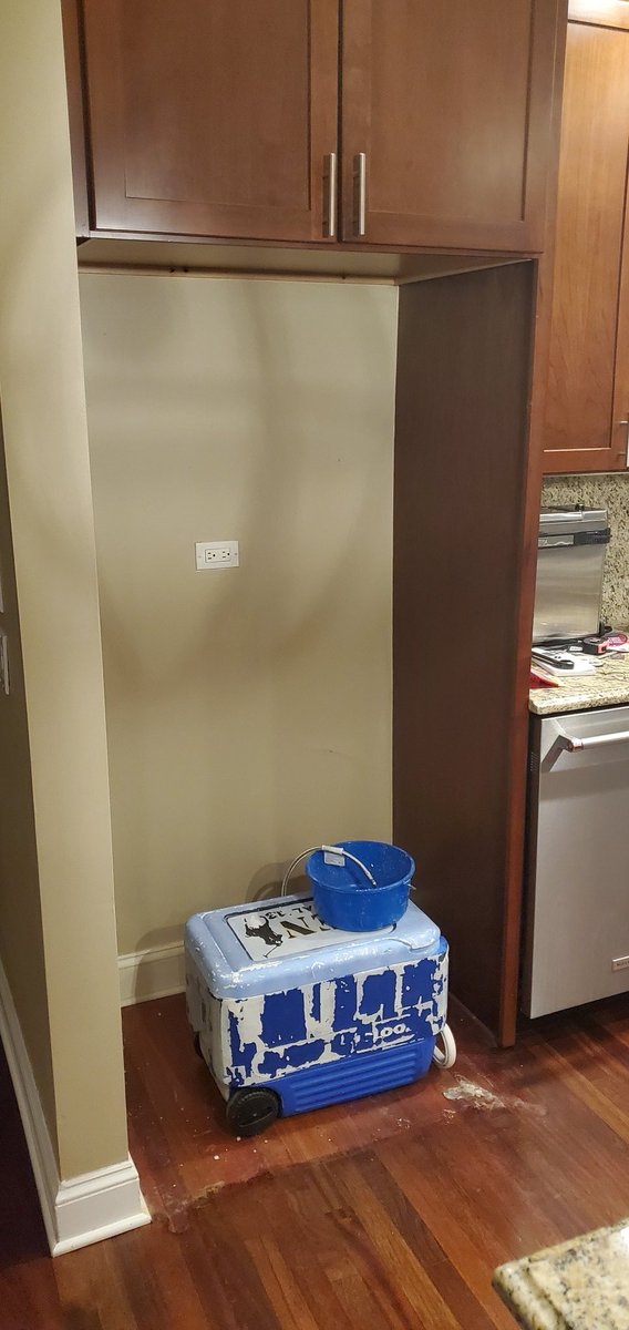 natarus09's tweet photo. @BestBuySupport @bbb_us  Thanks @BestBuy for the amazing new refrigerator! We were scheduled for delivery of a new @generalelectric fridge to replace our dated but same size working one. Our delivery was on 12/3... after sucessful removal of our old fridge we were told 4 people https://t.co/8plPddoIc4