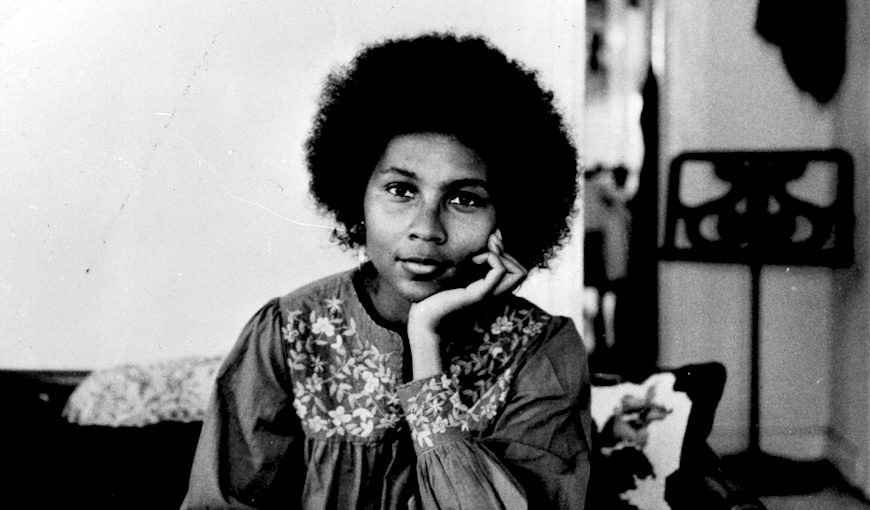 stonecoledfox's tweet photo. "No matter how hard or terrible our lot in life, to choose against lovelessness - to choose love - we can listen to the voices of hope that speak to us."

rest in peace bell hooks, your writing has often been a balm and an incentive to live more bravely https://t.co/TK1RMFDxww