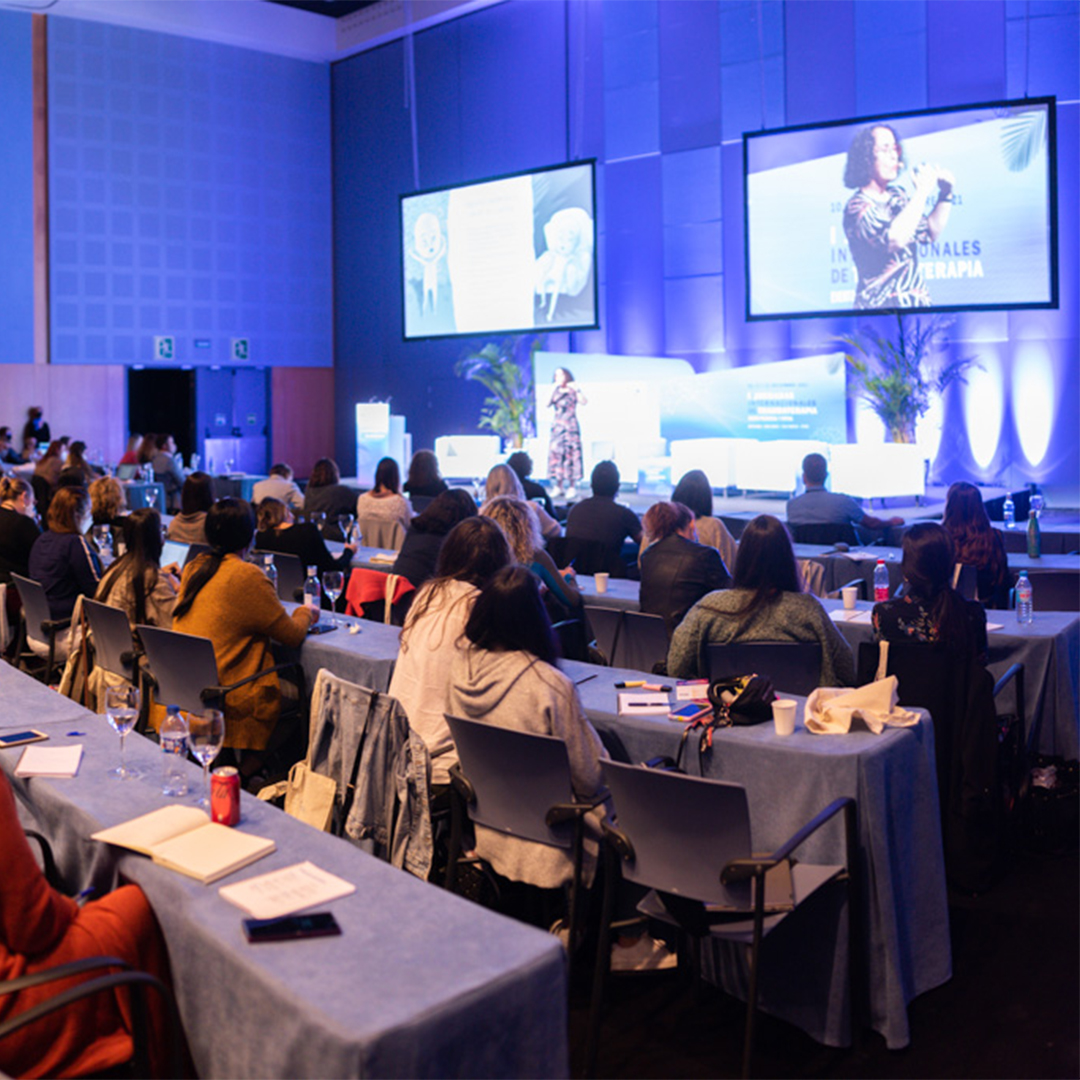 COPLasPalmas's tweet photo. Les dejamos un breve resumen en imágenes de nuestras primeras Jornadas Internacionales de Traumaterapia y aprovechamos para informarles de que, gracias al rotundo éxito de la convocatoria y a las solicitudes recibidas, hemos decidido ampliar el plazo de inscripción... https://t.co/efr2SrJWAM