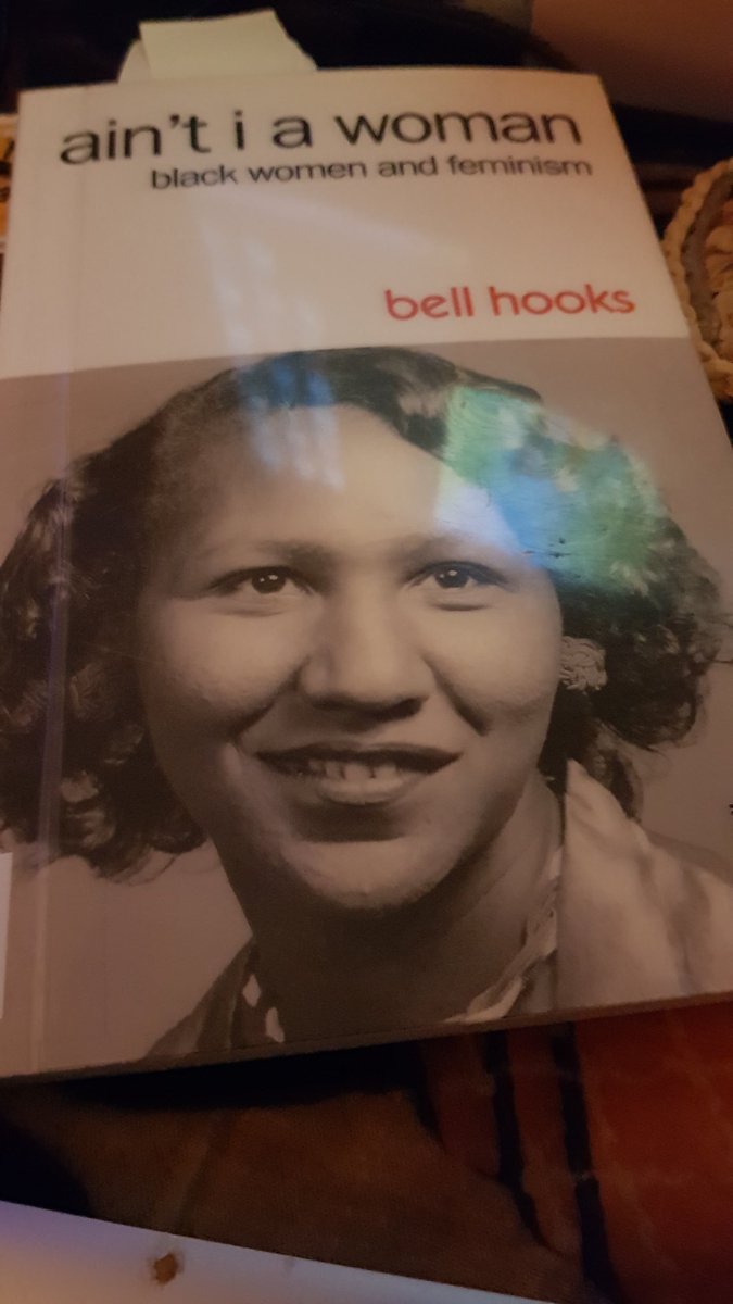 DrAMpofuColes's tweet photo. What a great loss to a voice that has made a difference in how I learnt reading 'Ain't  I a woman' - bell hooks. Still continue to read her books. May she rest in peace🙏🏽❤ sad .
#bellhook
#AcademicTwitter https://t.co/HoD6KEpauW