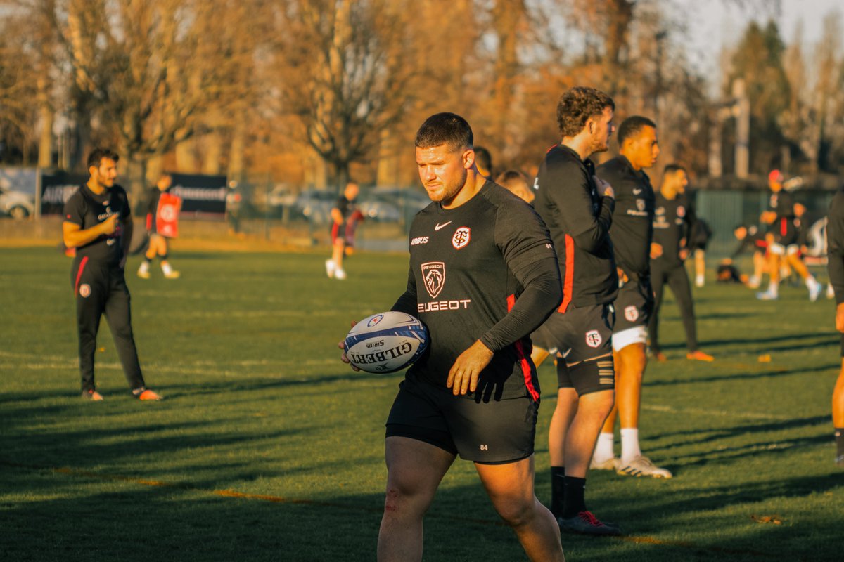 StadeToulousain's tweet image. ▶️ 𝐍𝐨𝐮𝐯𝐞𝐥𝐥𝐞 𝐬𝐞𝐦𝐚𝐢𝐧𝐞 𝐞𝐮𝐫𝐨𝐩𝐞́𝐞𝐧𝐧𝐞 🔥

Nos 🔴⚫ se préparent à recevoir les Wasps ! 💪

#STWASPS