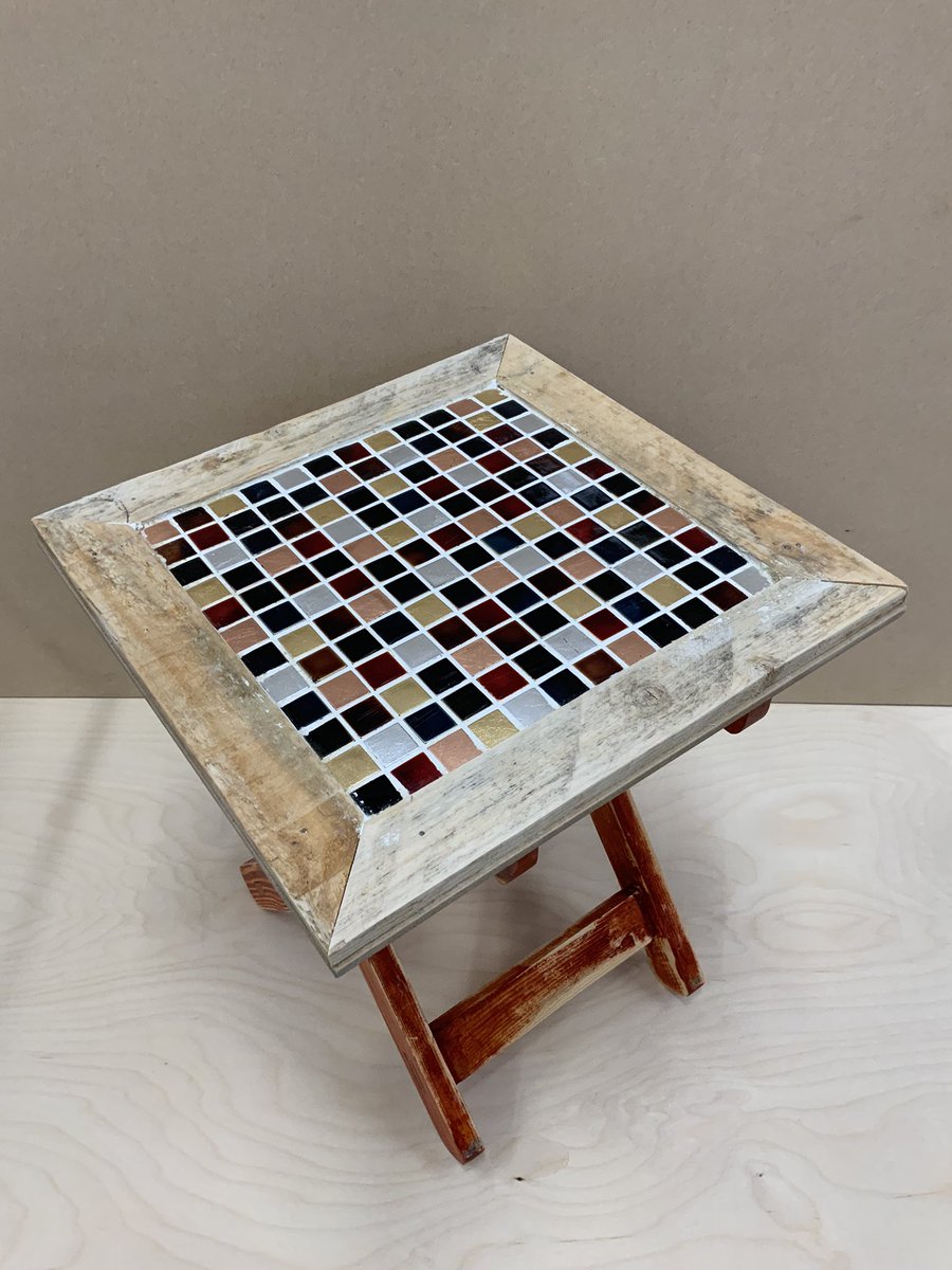 KSGDesignTech's tweet photo. Mr Gadd’s 3rd Form DT group have worked really well to complete their folding tables ready for Christmas! Great to see such a wide range of solutions and ideas for the table tops! #DiscoveringKingsCreativity https://t.co/g8lULlfy3F
