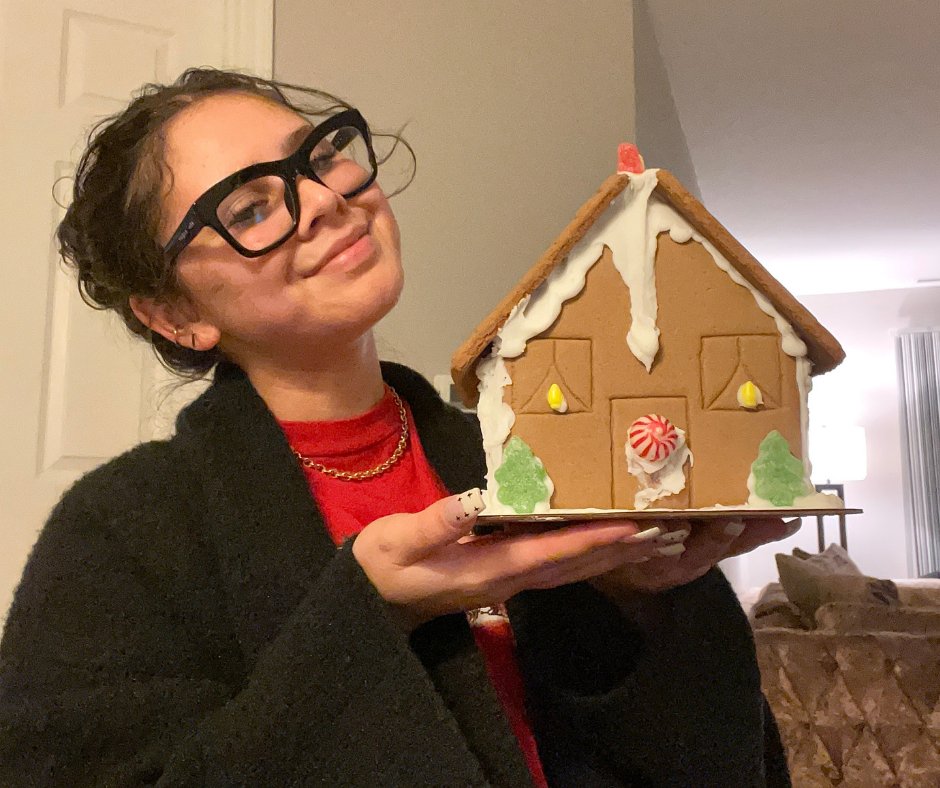 ClkContrl's tweet photo. ๐ Last night we had our Virtual Holiday Happy Hour. ๐ป We got to spend some time with the team doing Secret Santa & building gingerbread houses! Some stood strong, others... not so much. ๐
#VirtualHappyHour #WorkHappyHour #HappyHolidays #GingerbreadHouseDecorating https://t.co/GARe6kqODF