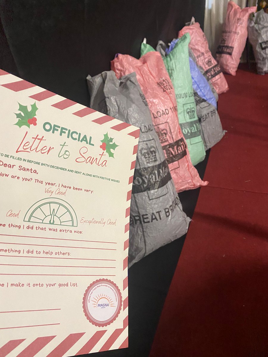 youngharrowf's tweet photo. Santa is in the building! 🎅 

The #HAF2021 Winter Wonderland is coming together...!

@MagnaGroupsUK @harrow_council @educationgovuk #HarrowHAF https://t.co/U0Mi0EjW5z