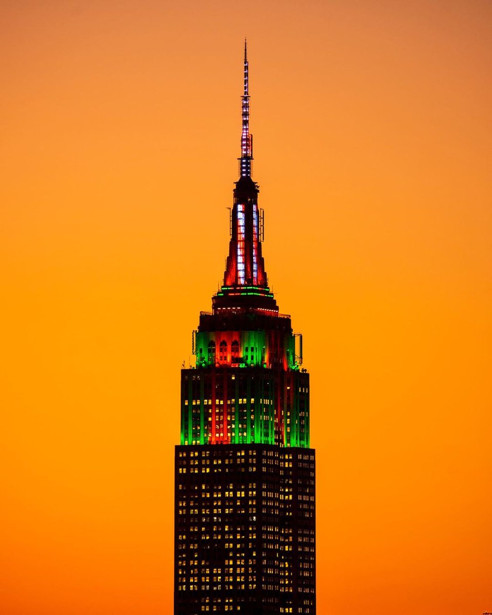 Empire State Building tweet media