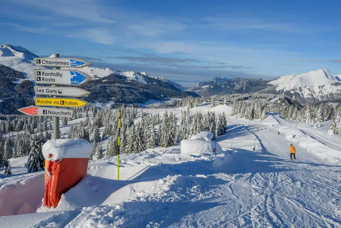 Ski_Press's tweet photo. An incredible weekend of snow in Les Gets https://t.co/IEfVYMP3Vu 
#skiseason #winter2021 #snowsports #madeinlesgets @chalets1066 #alps #france https://t.co/V1NrSTEppw