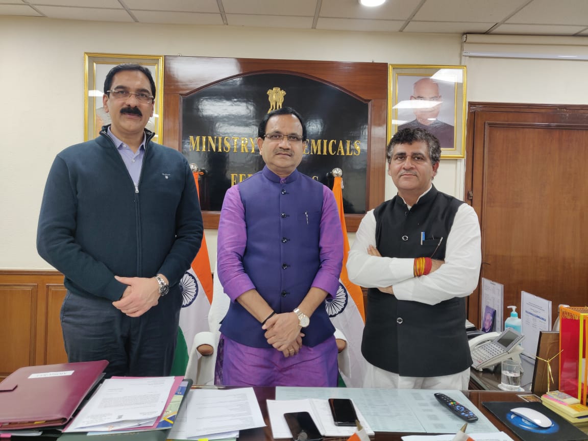 #कर्नाटक_गौरव, #कन्नड_किसान, मजदूर, युवा, दलित, शोषित वर्ग के साथ महिलाओं एवं बुजुर्गों की सशक्त आवाज लोकप्रिय सांसद #बीदर केंद्रीय राज्यमंत्री रसायन एवं उर्वरक मंत्रालय भारत सरकार श्री #भगवंत_खुबा जी से <a href="/SanjayMalpani20/">Sanjay Malpani</a>
मिलने का अवसर प्राप्त हुआ
#Bidar
#Karnataka 
<a href="/loksabhatv/">Lok Sabha TV</a>