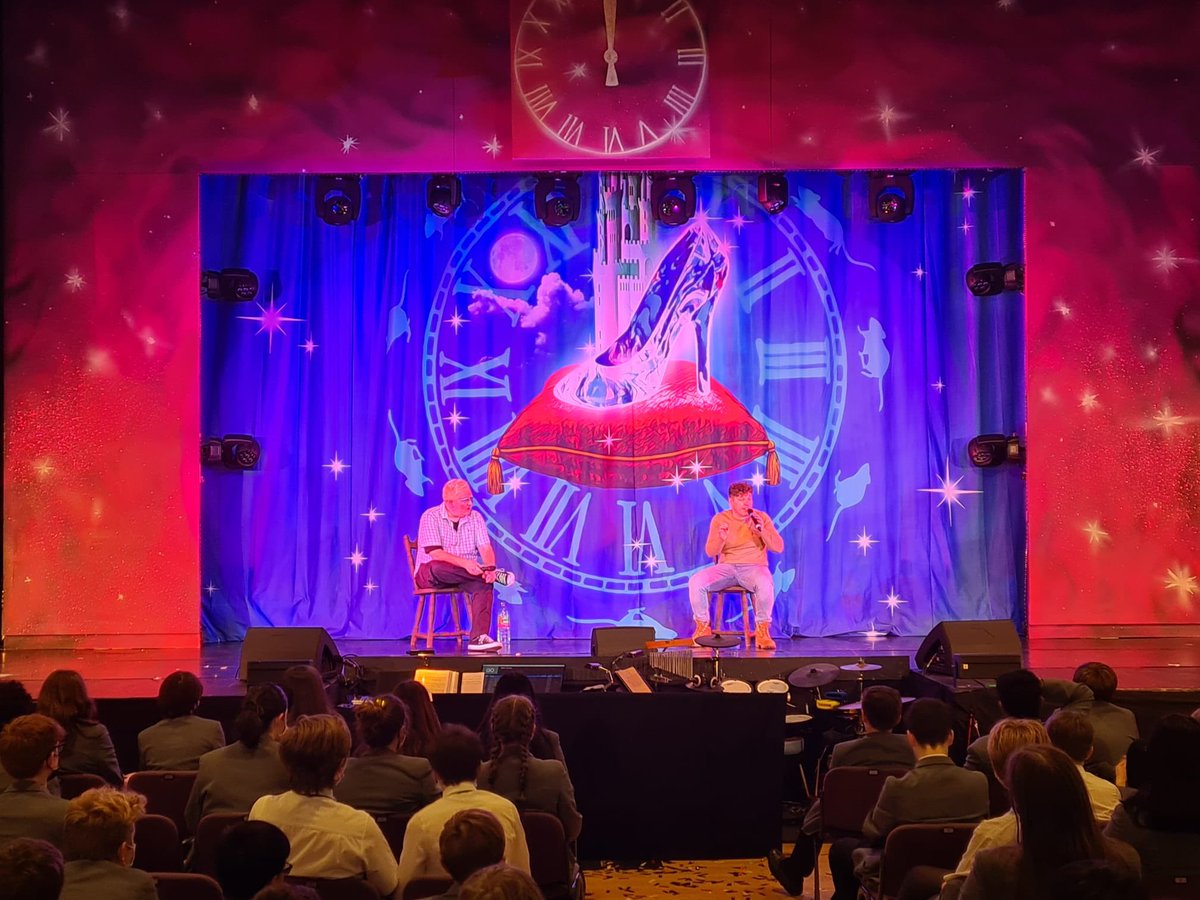 Such an honour for Year 9 to have the opportunity to gain professional insights from two of the performers from <a href="/KD_Theatre/">KDTheatre</a> with a Q&amp;A session with two stars of the panto thanks to all involved! <a href="/grangetheatre/">The Grange Theatre</a> <a href="/Grange_Cheshire/">The Grange School</a>