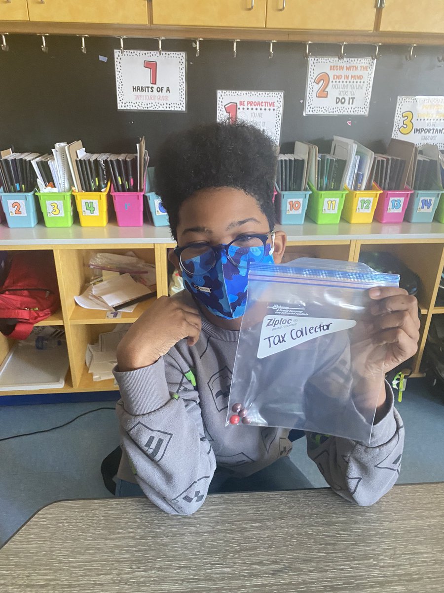 n_blanke22's tweet photo. We used skittles for a real life example of taxation without representation! We ended with a very happy king, happy parliament, and not so happy colonists and tax collectors. #HPleadersofthepack @SPSHistory_buzz https://t.co/sf9NvpOVuU