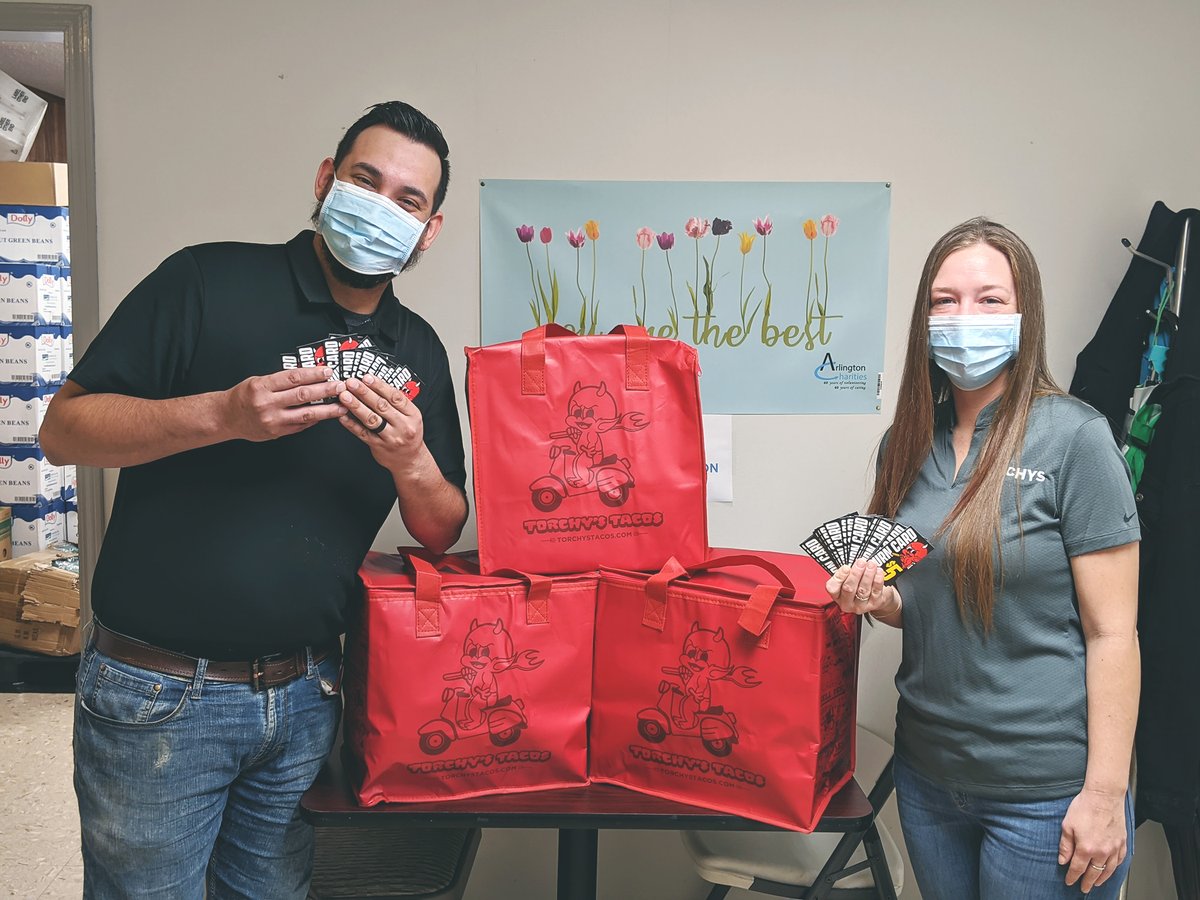 WeHelpArlington's tweet photo. @torchystacos  stopped by today to bring some of their delicious food plus gift cards for our staff and clients. 

In order to contribute to their community Torchy's Tacos has been picking a new nonprofit every few weeks and encouraging patrons to purchase gift cards.

#goodwill https://t.co/muUB3aWsLY