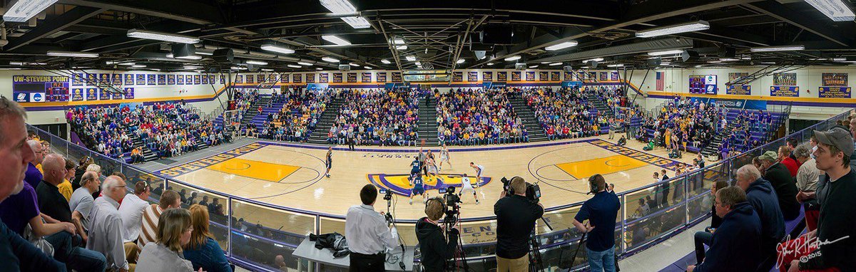 Jake_Buchanan1's tweet photo. Coming Home💜💛 #UWSP #Pointers https://t.co/8tx9qE7jvh