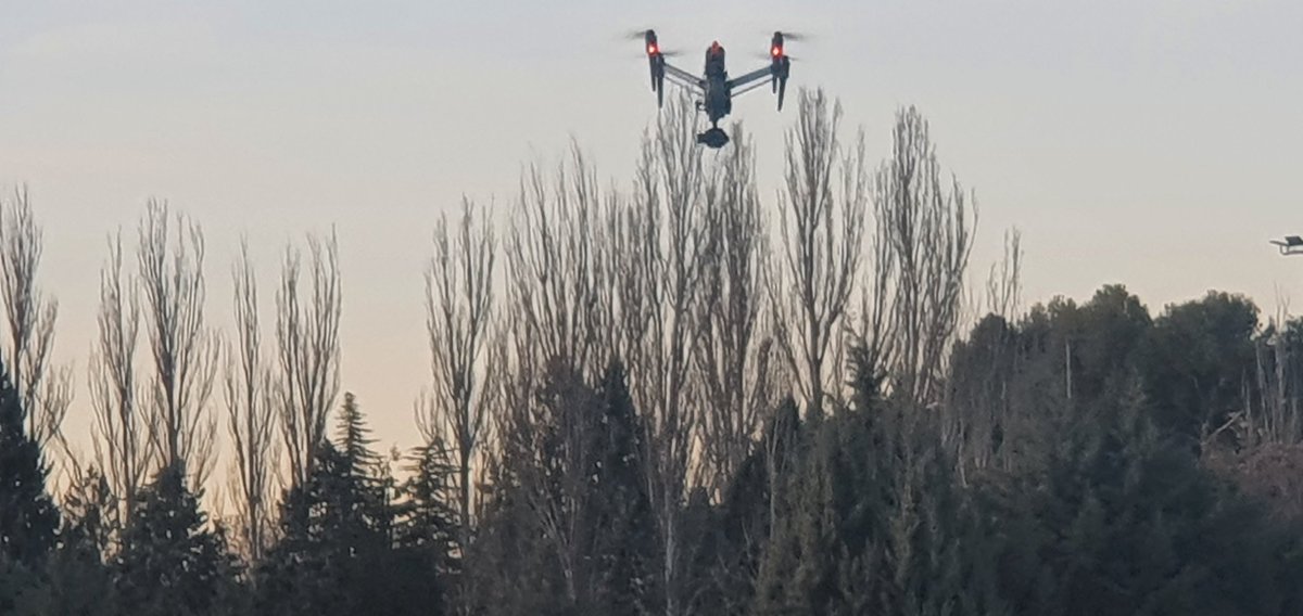 Aeropuerto de Teruel, vuela la innovación (@aeropuerteruel) on Twitter photo Comienza presentación de la cátedra de drones y aviación comercial de la <a href="/UNED_Teruel/">UNED Teruel</a> con la exhibición de drones <a href="/delsat_drones/">Delsatinternational</a> Comienza presentación de la cátedra de drones y aviación comercial de la <a href="/UNED_Teruel/">UNED Teruel</a> con la exhibición de drones <a href="/delsat_drones/">Delsatinternational</a>