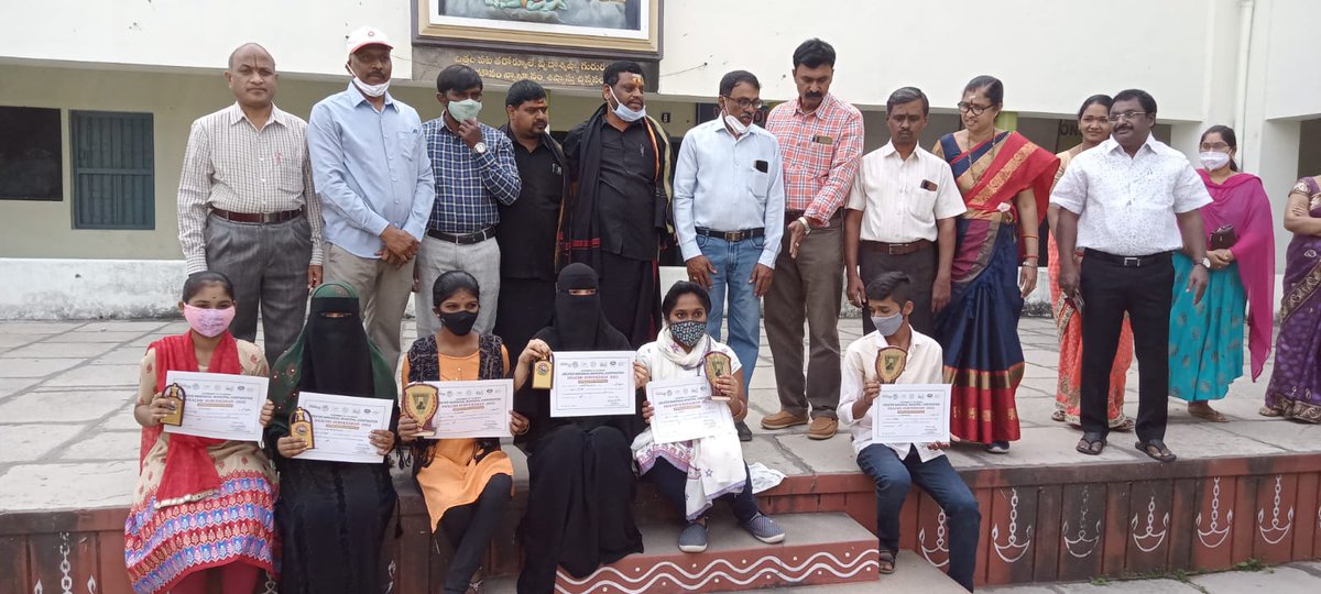 gwmconline's tweet photo. #Teamgwmc have conducted essay writing , drawing and poster presentation, jingles competition and distributed awards in schools and colleges
#swachhsurvekshan2022 @802930 @warangal @MC_GWMC @swachhbharat @SwachSurvekshan @KTRTRS @arvindkumar_ias @cdmatelangana https://t.co/wZ8PH0eT81